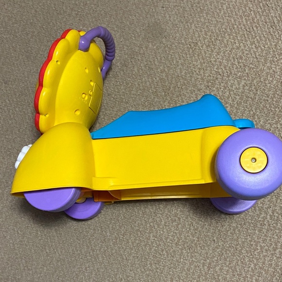 Fisher-Price 3-in-1 Sit, Stride &
Ride Interactive Lion - Picture 17 of 17